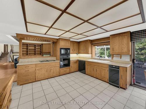 149 Old King Rd, Caledon, ON - Indoor Photo Showing Kitchen