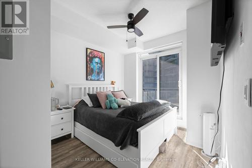 512 - 2119 Lake Shore Boulevard W, Toronto, ON - Indoor Photo Showing Bedroom