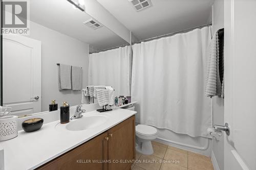 512 - 2119 Lake Shore Boulevard W, Toronto, ON - Indoor Photo Showing Bathroom