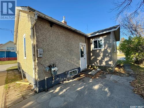 745 15Th Street W, Prince Albert, SK - Outdoor