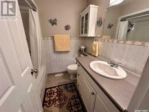 1741 Centennial Crescent, North Battleford, SK - Indoor Photo Showing Bathroom