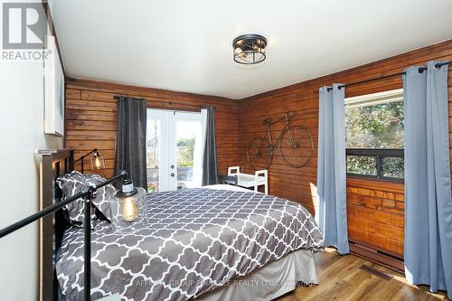 30 Emily Creek Road, Kawartha Lakes (Dunsford), ON - Indoor Photo Showing Bedroom