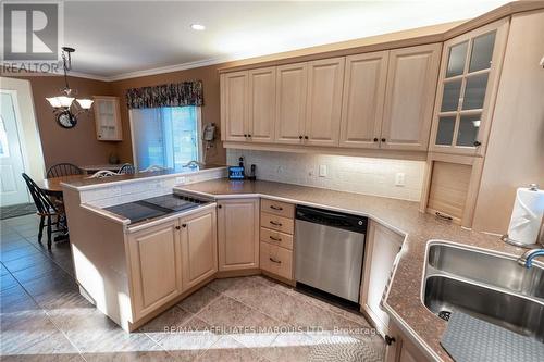 19662 County Road 19 Road, South Glengarry, ON - Indoor Photo Showing Kitchen With Double Sink