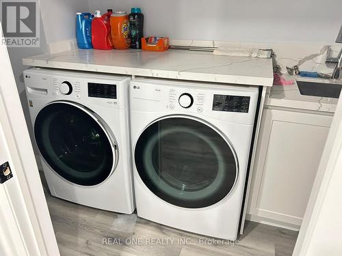 6150 Duford Drive, Mississauga, ON - Indoor Photo Showing Laundry Room