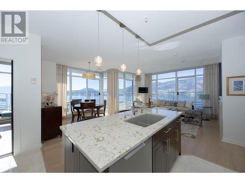 1075 Sunset Drive Unit# 2604, Kelowna, BC - Indoor Photo Showing Kitchen With Double Sink With Upgraded Kitchen