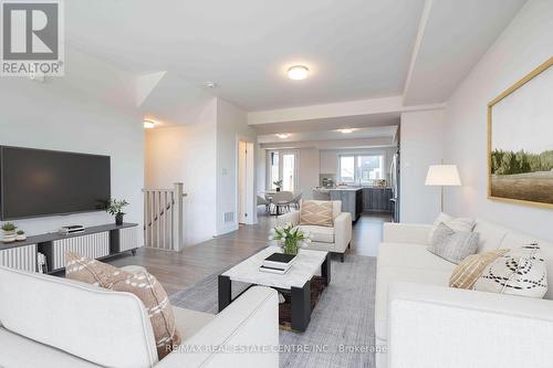 13 - 2273 Turnberry Road, Burlington, ON - Indoor Photo Showing Living Room