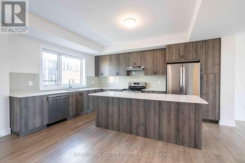 13 - 2273 Turnberry Road, Burlington, ON - Indoor Photo Showing Kitchen With Stainless Steel Kitchen With Upgraded Kitchen