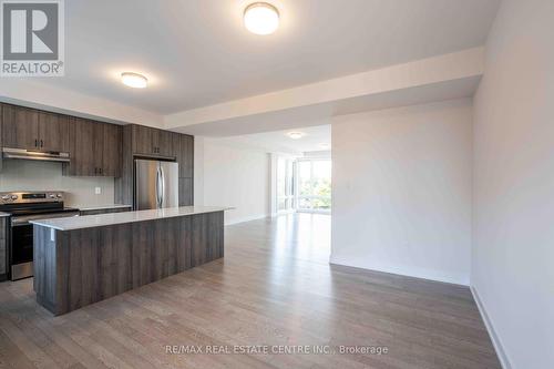 13 - 2273 Turnberry Road, Burlington, ON - Indoor Photo Showing Kitchen With Stainless Steel Kitchen