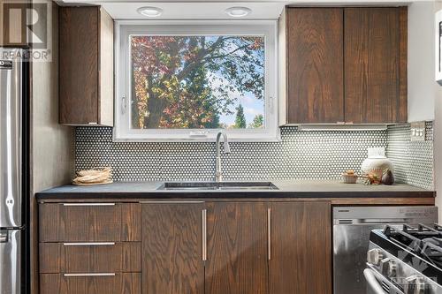 6233 Perth Street, Ottawa, ON - Indoor Photo Showing Kitchen