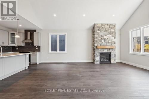 163 Sugar Maple Street, Blue Mountains, ON - Indoor With Fireplace