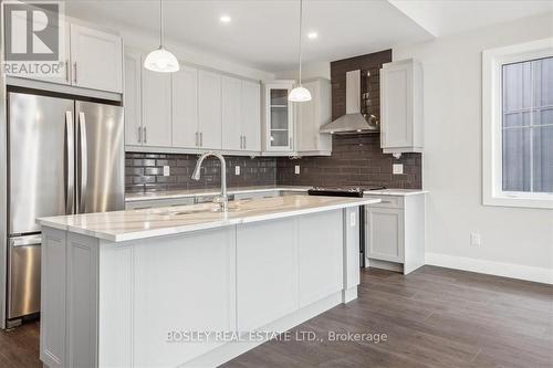 163 Sugar Maple Street, Blue Mountains, ON - Indoor Photo Showing Kitchen With Double Sink With Upgraded Kitchen