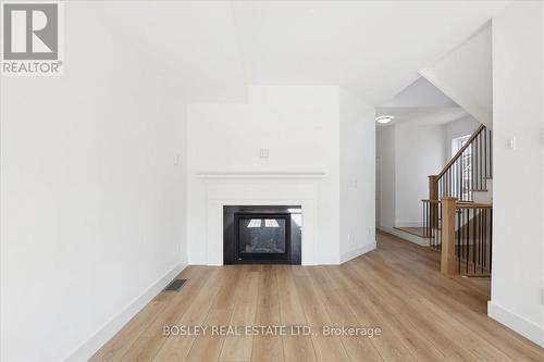 131 White Oak Crescent, Blue Mountains, ON - Indoor Photo Showing Living Room With Fireplace