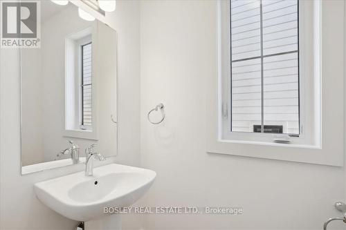 131 White Oak Crescent, Blue Mountains, ON - Indoor Photo Showing Bathroom