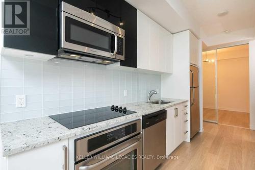 516 - 89 Dunfield Avenue W, Toronto, ON - Indoor Photo Showing Kitchen With Stainless Steel Kitchen With Upgraded Kitchen