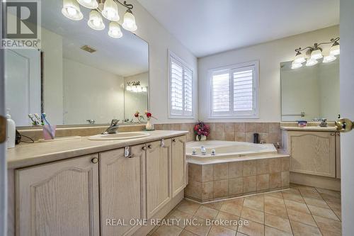 41 Timbercreek Court, Toronto, ON - Indoor Photo Showing Bathroom