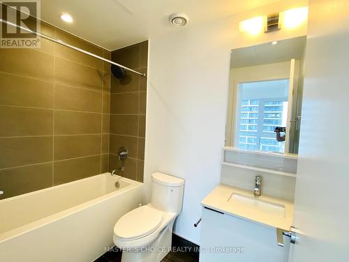 3608 - 898 Portage Parkway, Vaughan, ON - Indoor Photo Showing Bathroom