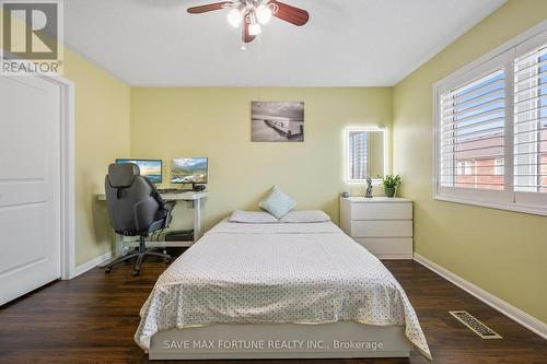 262 Cedric Terrace, Milton, ON - Indoor Photo Showing Bedroom