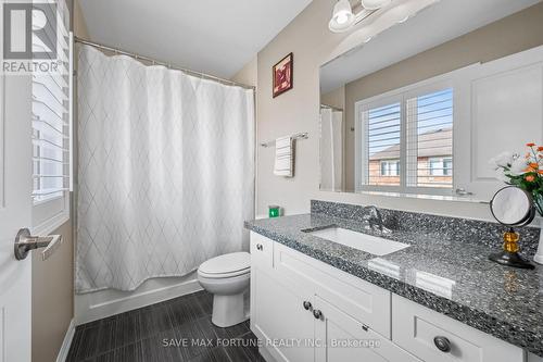 262 Cedric Terrace, Milton, ON - Indoor Photo Showing Bathroom