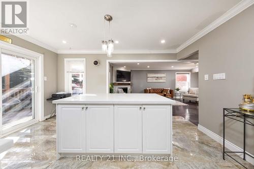 971 Thimbleberry Circle, Oshawa, ON - Indoor Photo Showing Kitchen