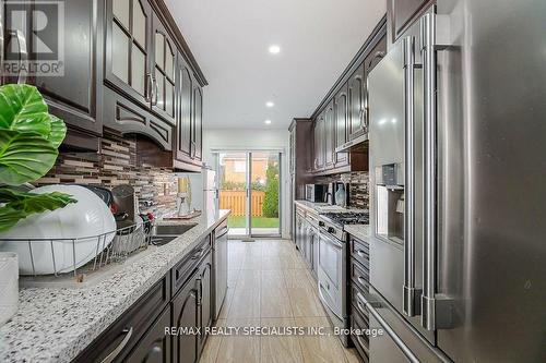 27 Coachwhip Road, Brampton, ON - Indoor Photo Showing Kitchen With Stainless Steel Kitchen With Upgraded Kitchen