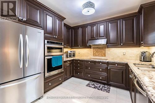 34 Jolana Crescent, Halton Hills, ON - Indoor Photo Showing Kitchen With Double Sink