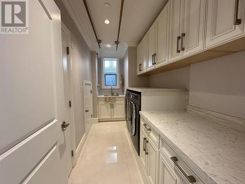 4880 Osler Street, Vancouver, BC - Indoor Photo Showing Laundry Room