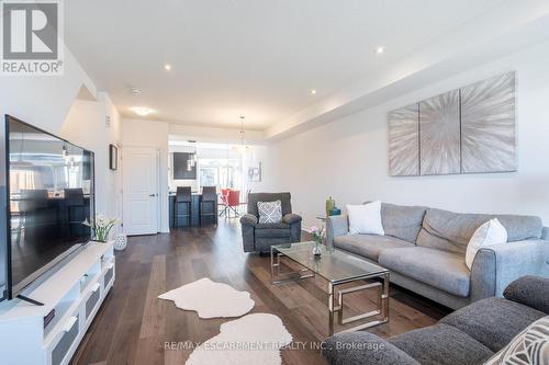 68 - 61 Soho Street, Hamilton, ON - Indoor Photo Showing Living Room