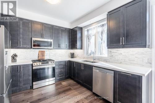 68 - 61 Soho Street, Hamilton, ON - Indoor Photo Showing Kitchen With Stainless Steel Kitchen With Double Sink With Upgraded Kitchen