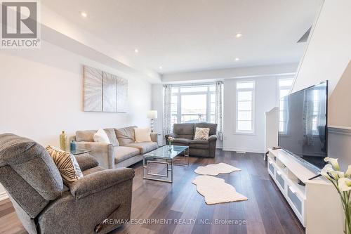 68 - 61 Soho Street, Hamilton, ON - Indoor Photo Showing Living Room