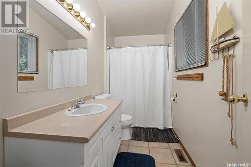 809 Byng Avenue, Wakaw Lake, SK - Indoor Photo Showing Bathroom