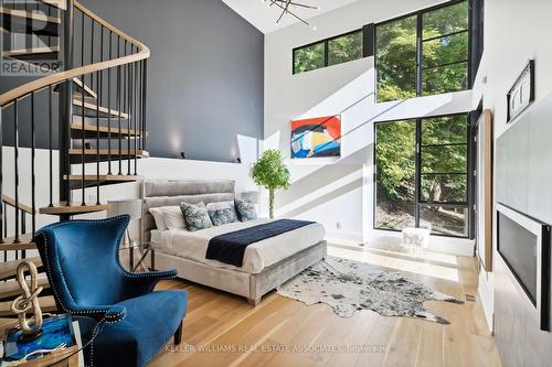 1060 Indian Road, Mississauga, ON - Indoor Photo Showing Bedroom