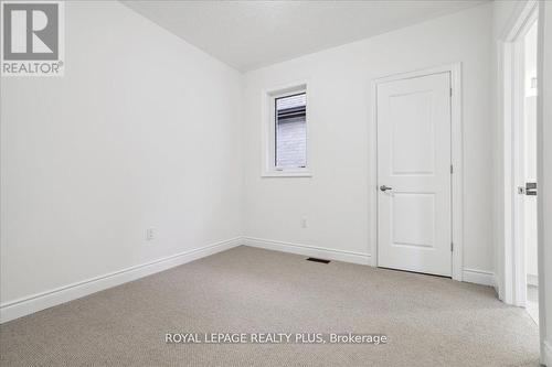 1364 Hydrangea Gardens, Oakville, ON - Indoor Photo Showing Other Room