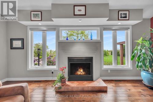 1201 Concession 2 Road, Niagara-On-The-Lake, ON - Indoor Photo Showing Living Room With Fireplace