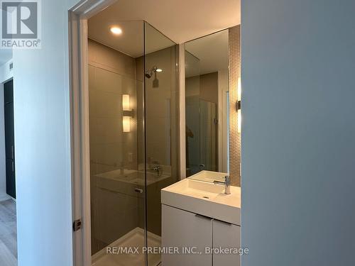 1403 - 33 Helendale Avenue, Toronto, ON -  Photo Showing Bathroom