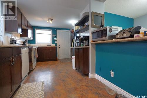 2071 Wallace Street, Regina, SK - Indoor Photo Showing Kitchen