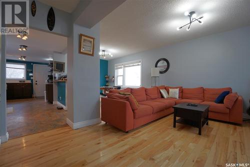 2071 Wallace Street, Regina, SK - Indoor Photo Showing Living Room