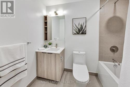 2607 - 55 Mercer Street, Toronto, ON - Indoor Photo Showing Bathroom