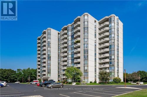 201 - 5090 Pinedale Avenue, Burlington, ON - Outdoor With Balcony With Facade