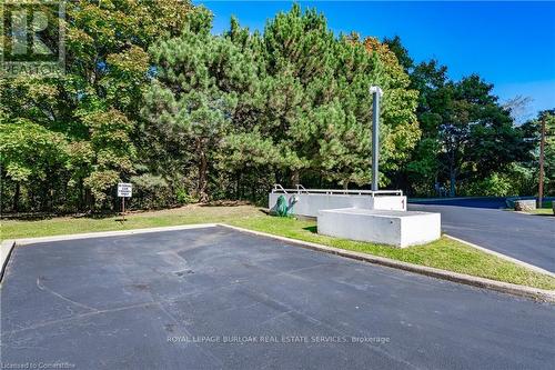 201 - 5090 Pinedale Avenue, Burlington, ON - Outdoor