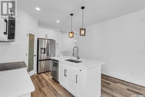 194 Sharma Lane, Saskatoon, SK - Indoor Photo Showing Kitchen With Double Sink With Upgraded Kitchen