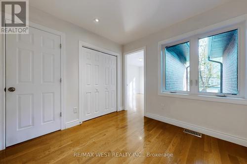 434B Midland Avenue, Toronto, ON - Indoor Photo Showing Other Room