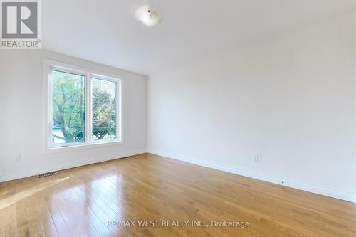 434B Midland Avenue, Toronto, ON - Indoor Photo Showing Other Room