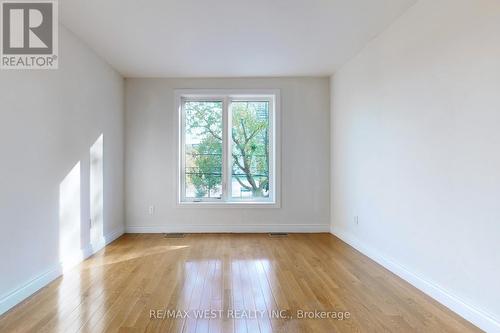 434B Midland Avenue, Toronto, ON - Indoor Photo Showing Other Room