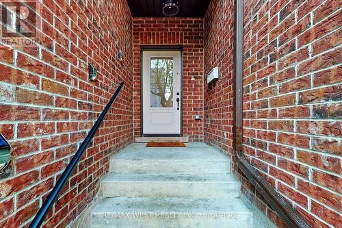 434B Midland Avenue, Toronto, ON - Indoor Photo Showing Other Room