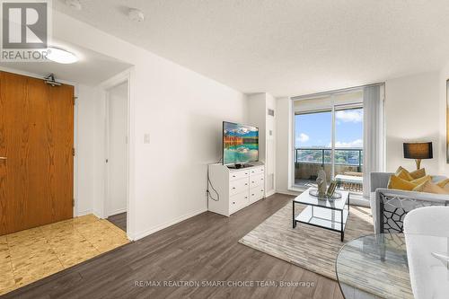 1809 - 233 Beecroft Road, Toronto, ON - Indoor Photo Showing Living Room