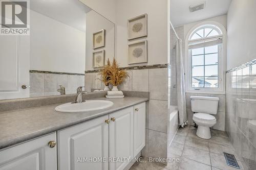 5 Hawstone Road, Vaughan, ON - Indoor Photo Showing Bathroom