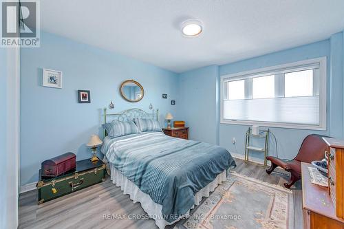 117 Bentley Crescent, Barrie, ON - Indoor Photo Showing Bedroom