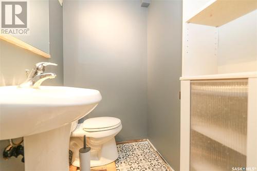 348 Myrtle Avenue, Yorkton, SK - Indoor Photo Showing Bathroom