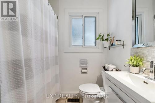 1010 Heather Street, Woodstock, ON - Indoor Photo Showing Bathroom