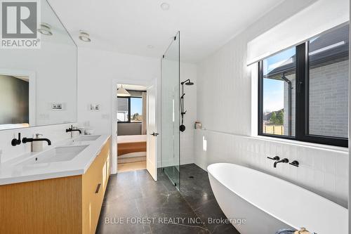 102 Edgewater Boulevard, Middlesex Centre (Komoka), ON - Indoor Photo Showing Bathroom